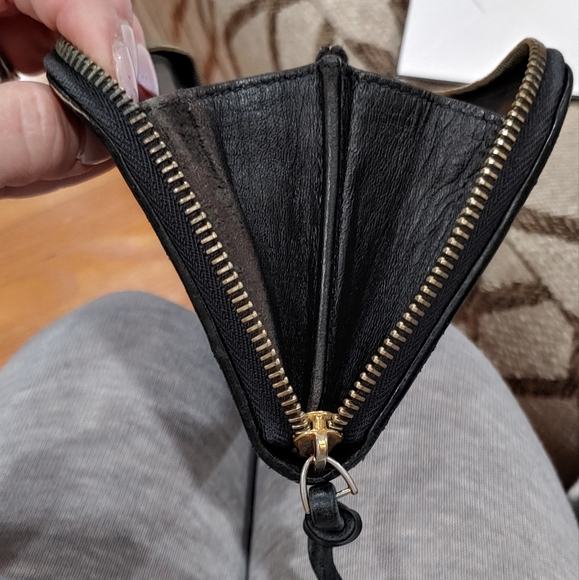 🥰 Bottega Veneta Wallet 🥰 - Picture 3 of 11